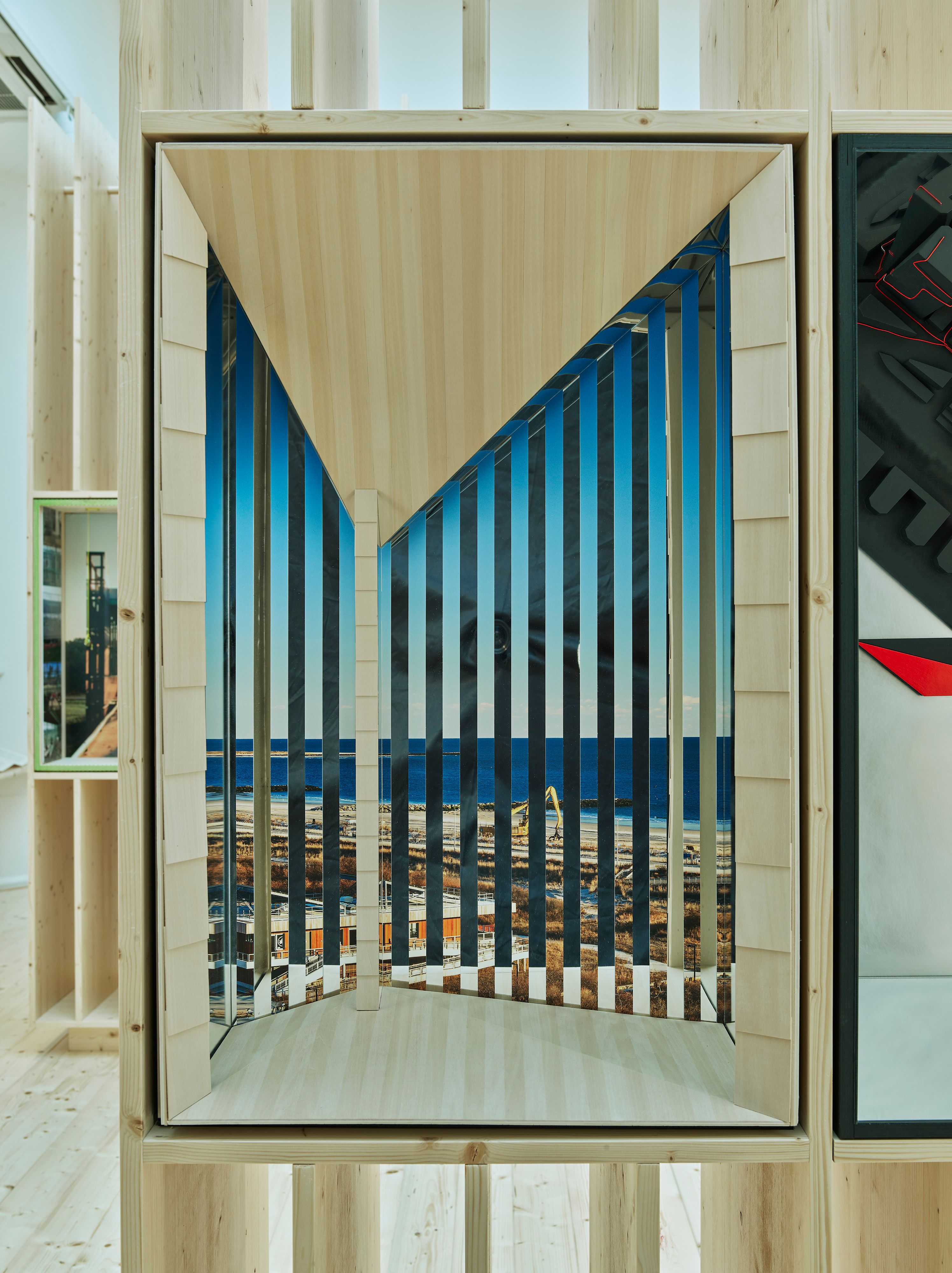 ┬⌐Tim Hursley_TH050825_Porch_US Pavilion_Venice_2279.jpg
